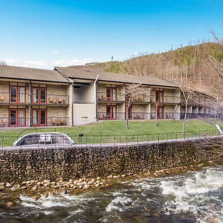 Econo Lodge Inn & Suites On The River Gatlinburg Εξωτερικό φωτογραφία