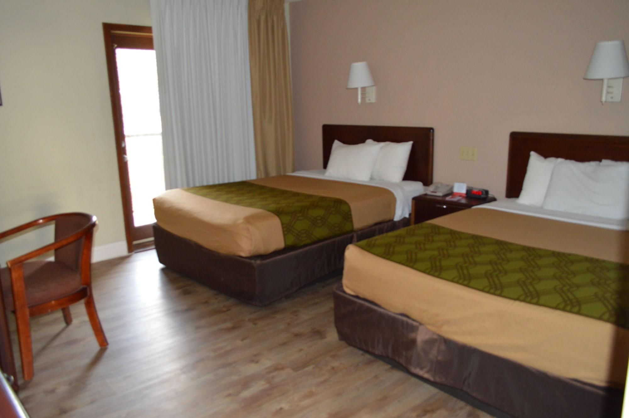 Econo Lodge Inn & Suites On The River Gatlinburg Εξωτερικό φωτογραφία