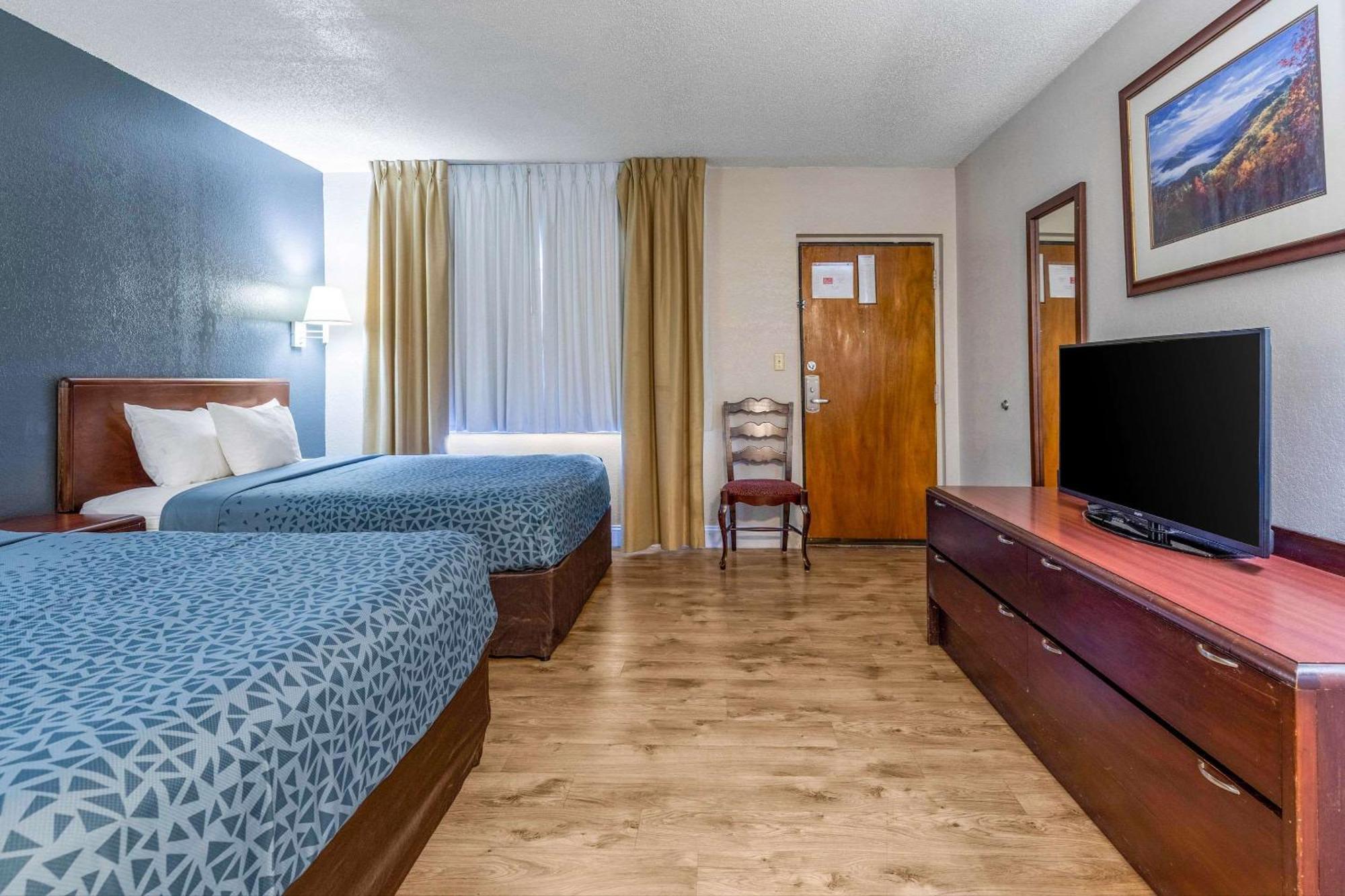 Econo Lodge Inn & Suites On The River Gatlinburg Εξωτερικό φωτογραφία