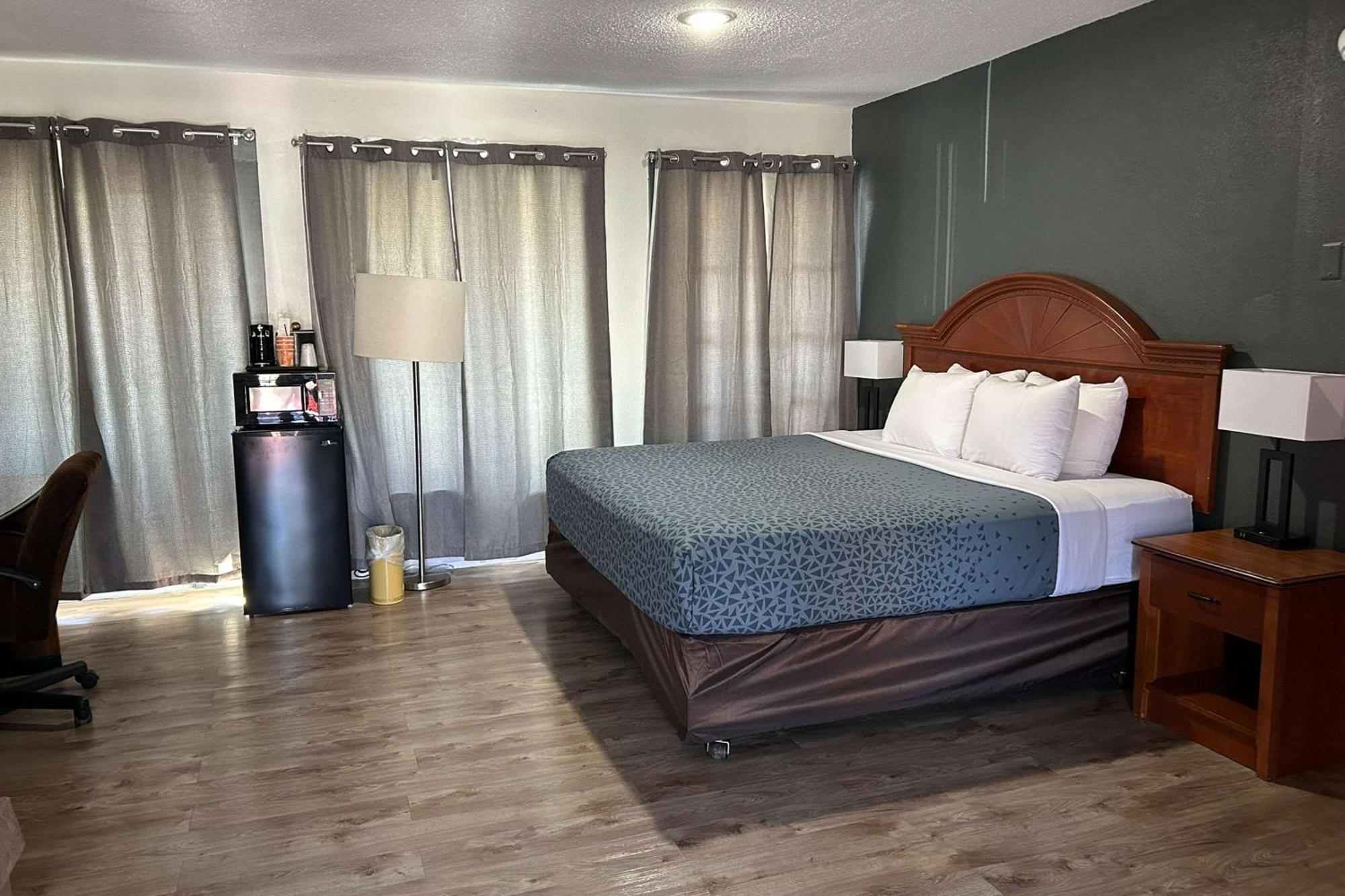 Econo Lodge Inn & Suites On The River Gatlinburg Εξωτερικό φωτογραφία