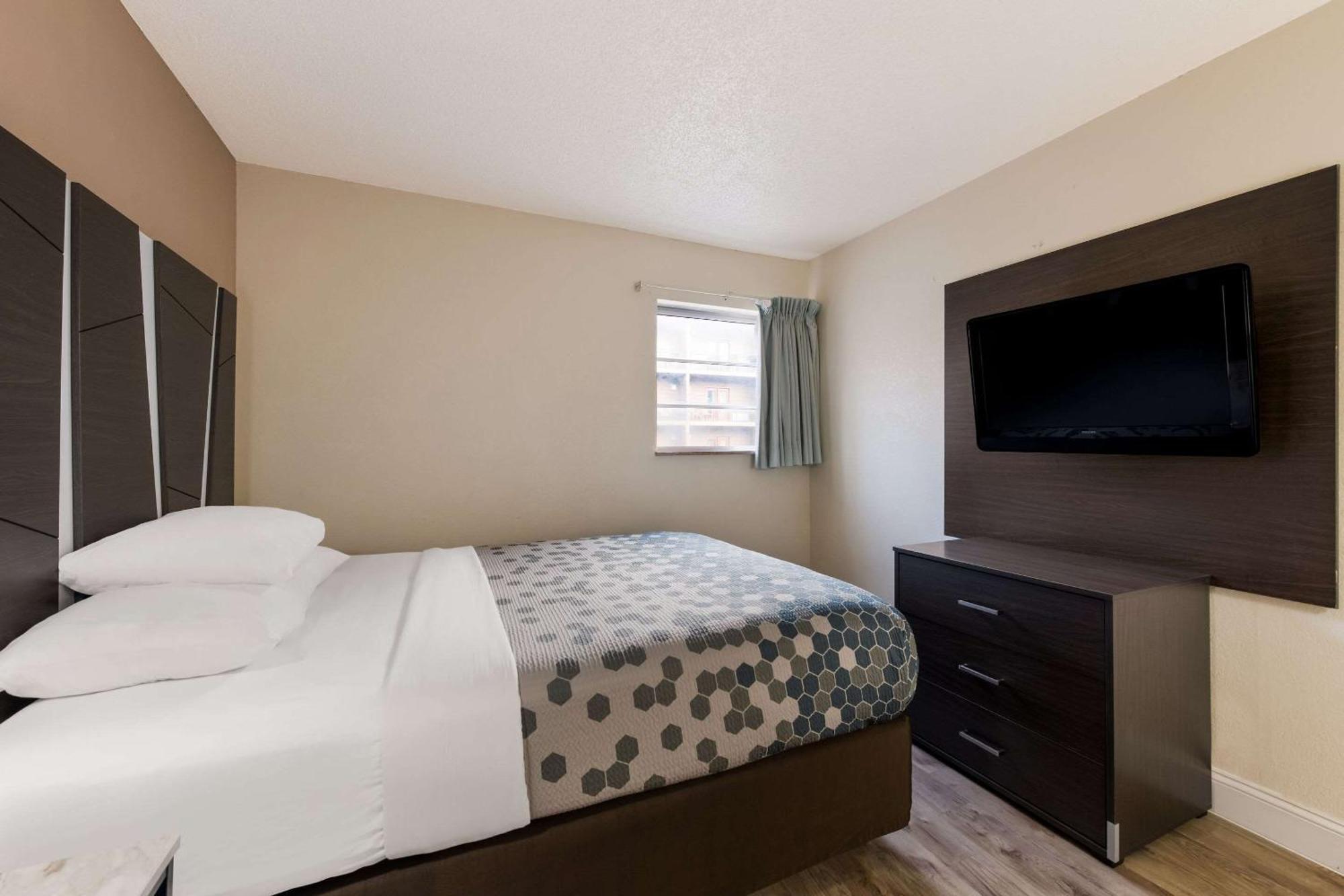 Econo Lodge Inn & Suites On The River Gatlinburg Εξωτερικό φωτογραφία