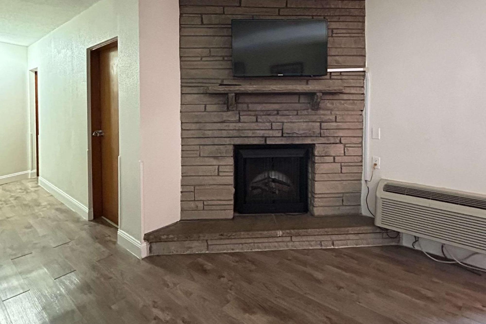 Econo Lodge Inn & Suites On The River Gatlinburg Εξωτερικό φωτογραφία