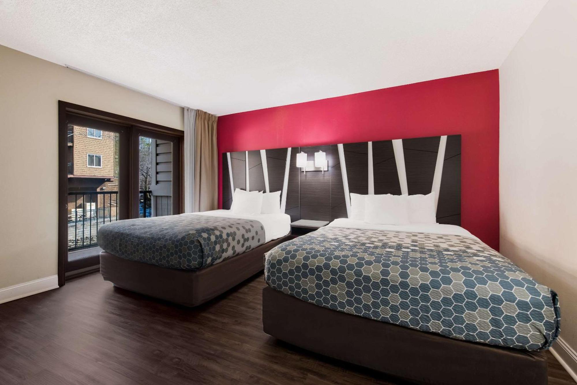 Econo Lodge Inn & Suites On The River Gatlinburg Εξωτερικό φωτογραφία